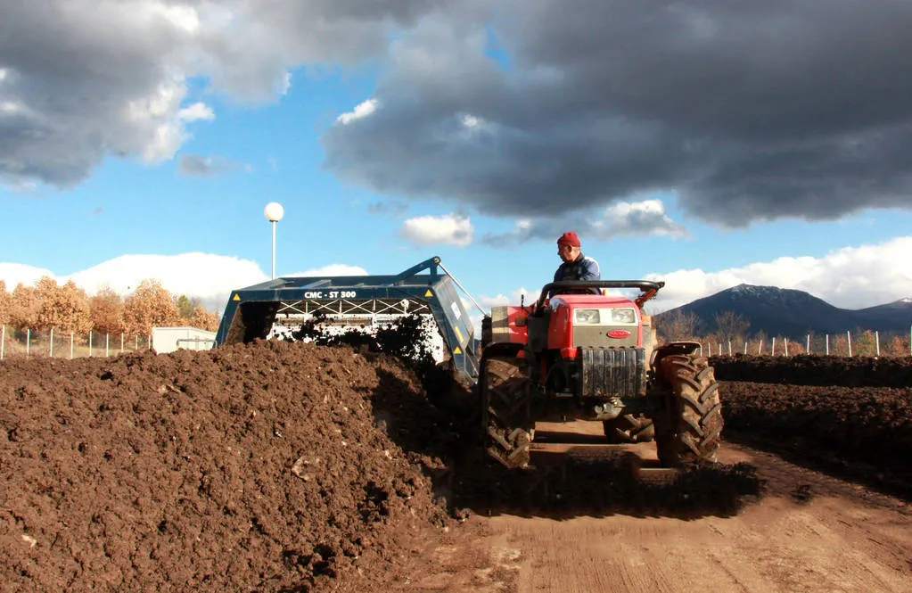 Organic fertilizer seven contributions to agriculture